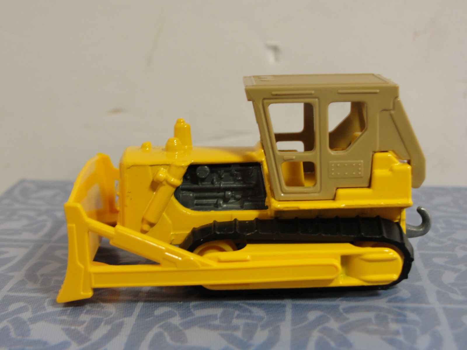 Matchbox Lesney No.64 Caterpillar D8 Bulldozer, made in