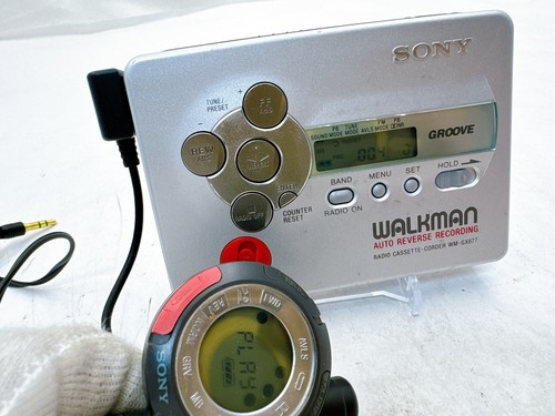 ジャンク品SONY WM-GX677 WALKMAN 6+1個 SONY Walkman WM-GX677 Silver Cassette Recording Player with
