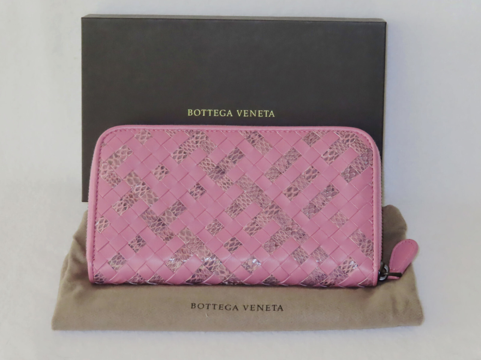 【BOTTEGA VENETA】Folder Zipper Wallet / 667130 VCP14 3915 BOTTEGA VENETA】Folder Zipper Wallet / 667130 VCP14 3915