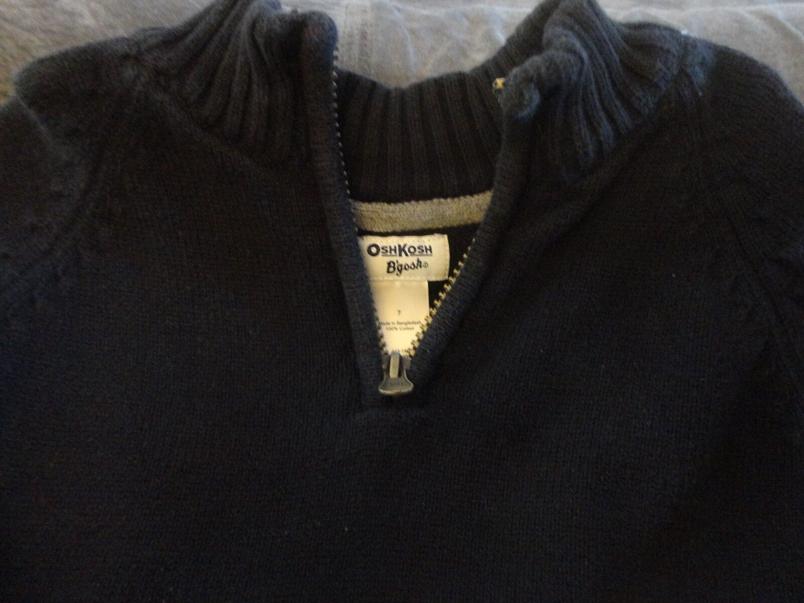 BOYS HEAVY PULLOVER SWEATER BLACK AND GRAY OSHKOSH BGOSH SIZE 7 ZIP NECK