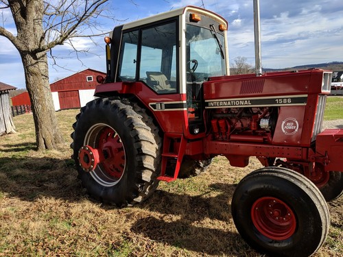 International harvester 1586 Farm Tractor