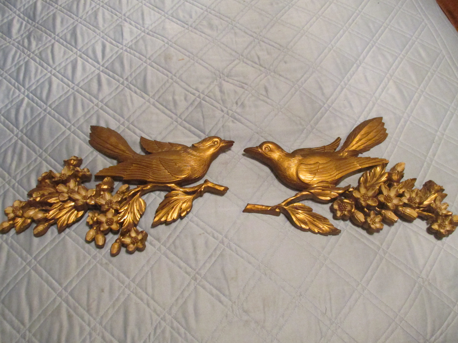 2 Homco home interior Bird Wall Plaques with Dogwood