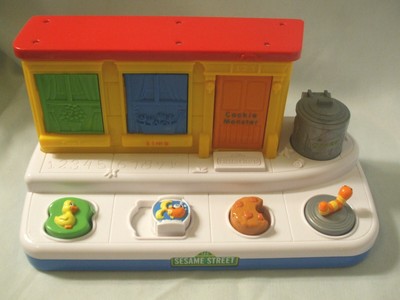2004 SESAME STREET Workshop Pop Up Poppin Pals MUSICAL SINGING TOY