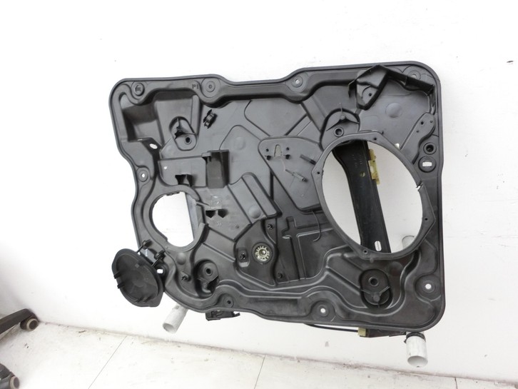 Jeep Grand Cherokee WK2 13-17 Fensterheber o. FH-Motor Links Vorne Jeep Grand Cherokee WK2 13-17 24.02.2017 gebraucht Vorschau 3