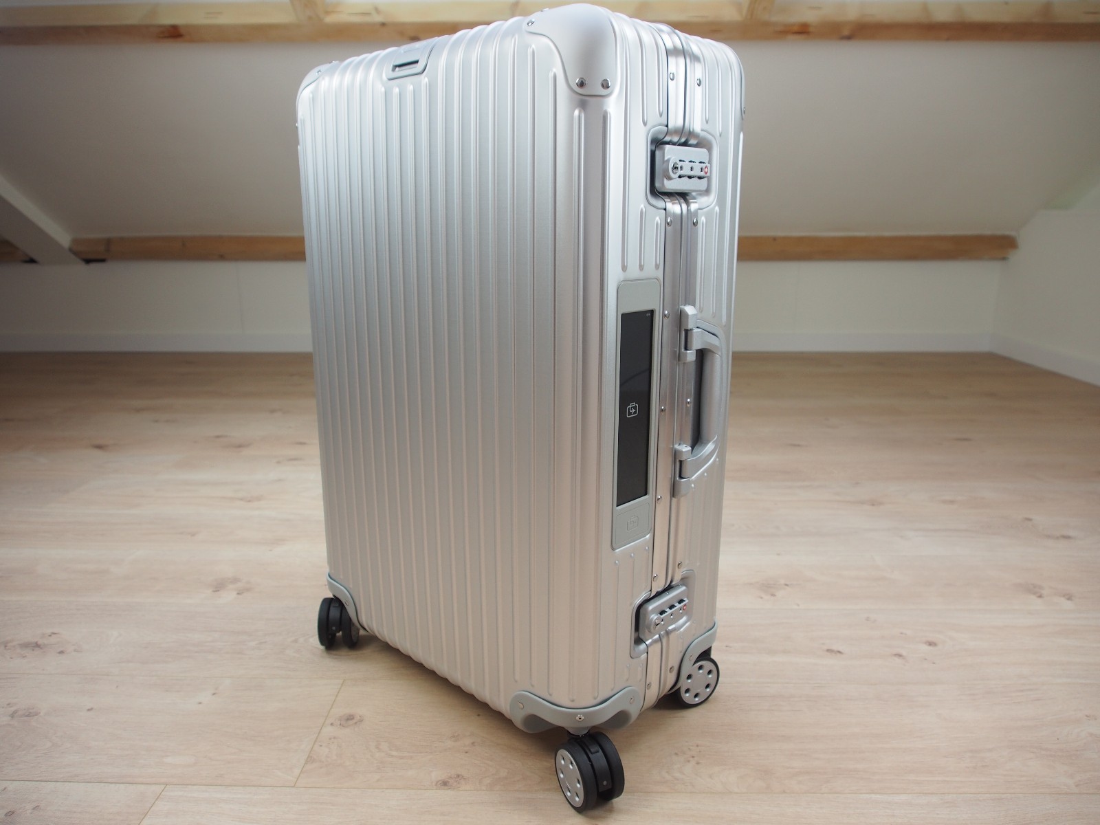 rimowa topas l