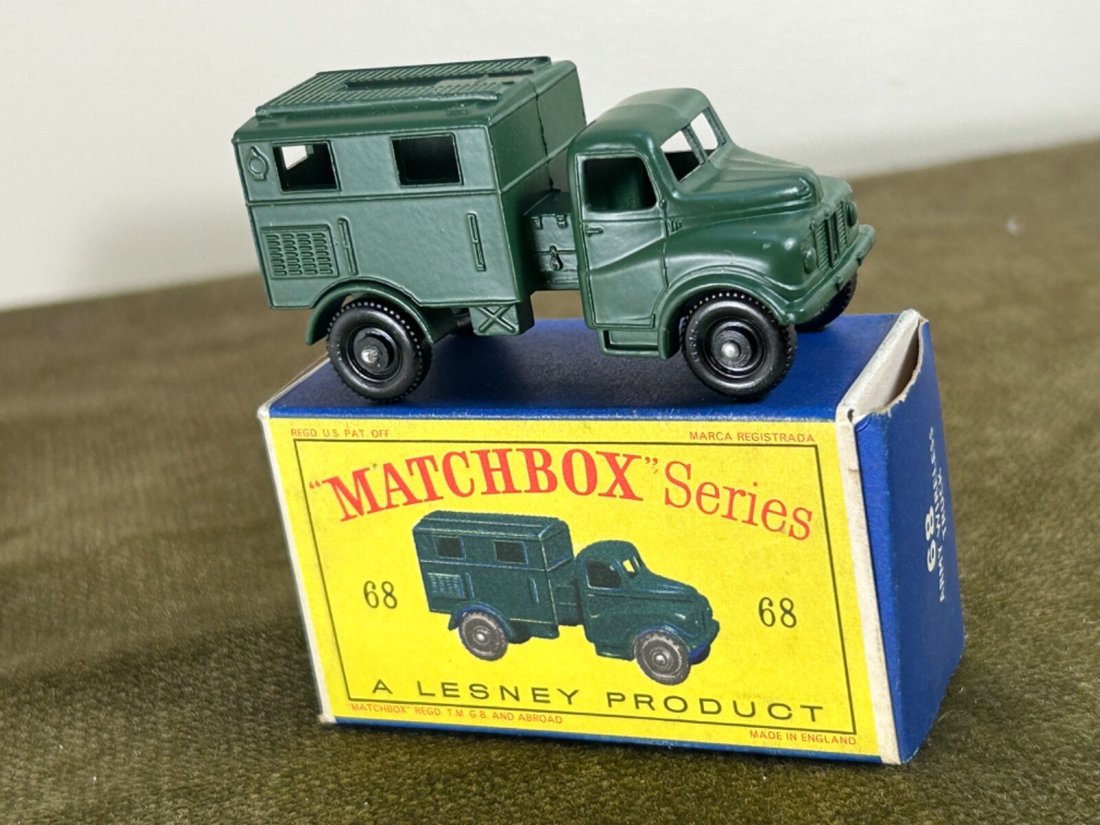 MATCHBOX 　No.68 Army Wireless Truck Matchbox Moko Lesney # 68a Army Wireless Radio Truck 4BPW