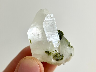 Raw Sichuan garden quartz crystal with green epidote, rainbow affect
