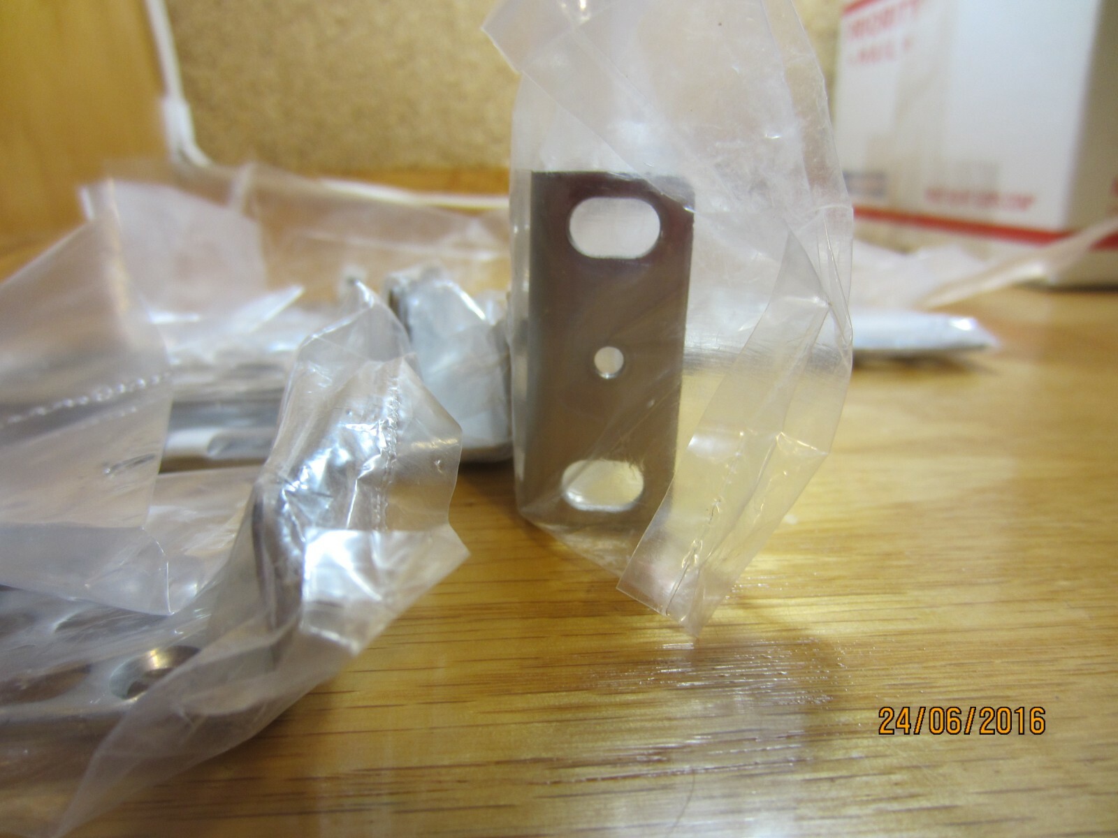 Lot of 4 pair, Cisco 700-24293-02 1U Rack Mount Kit Bracket Ears with Screws
