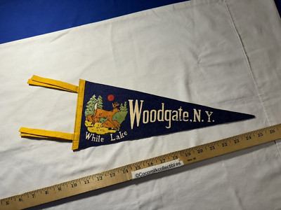 Vintage 1950's Felt Pennant Souvenir Woodgate NY White Lake New York Deer Image