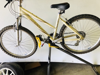 giant boulder 4130 light mountain bike