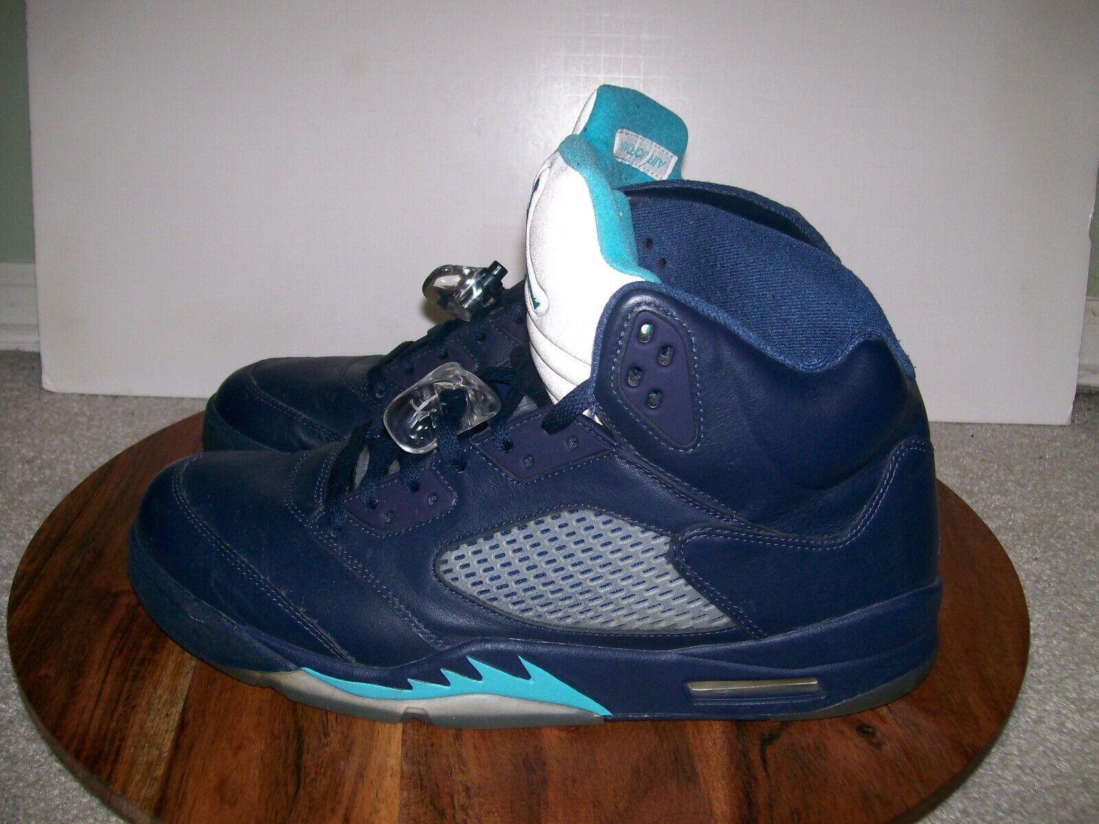 SZ 13 NIKE AIR JORDAN V 5 Pre Grape Hornets 136027-405 SZ 13 NIKE AIR JORDAN V 5 Pre Grape Hornets 136027-405