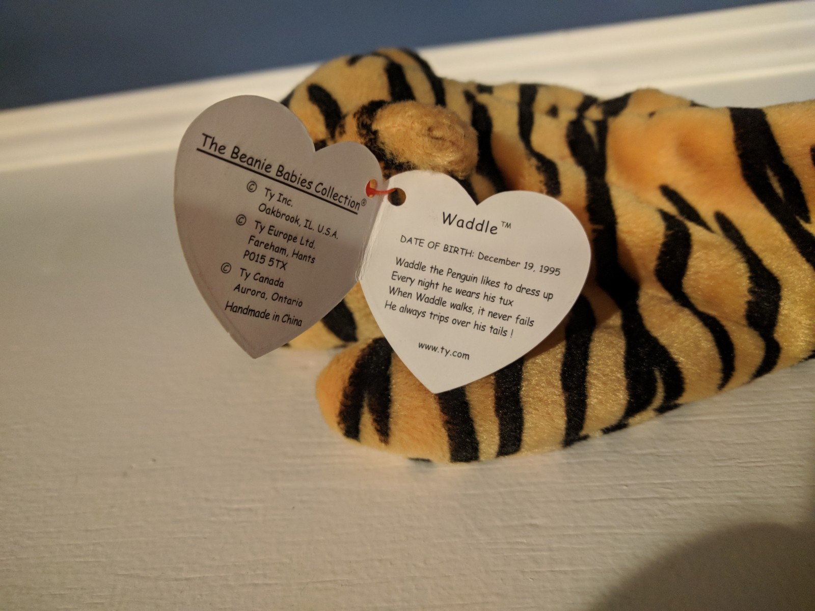 1995 Ty Beanie Babies Collection - Stripes - RARE (mis-tagged)  - Retired - MWMT