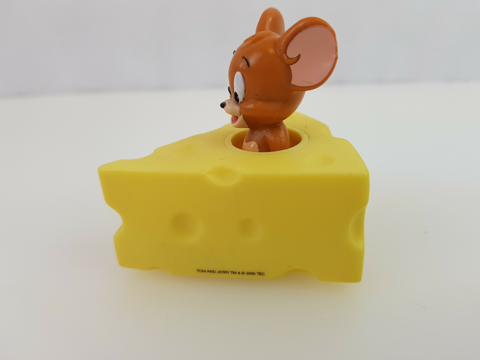 Cartoon Network TOM JERRY Pull Back Go Mouse Cheese Toy Vehicle Collectible Car