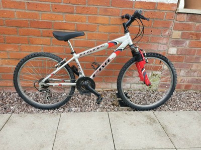 RAD24 CBR Universal Bike Used - Pair