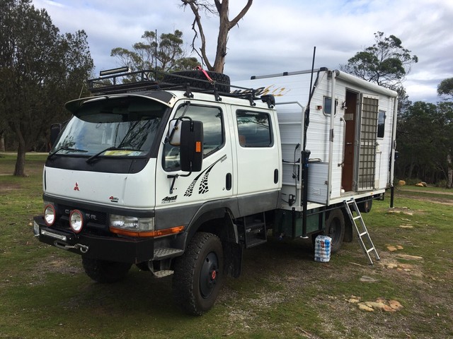 Mitsubishi canter 4x4 earthcruiser