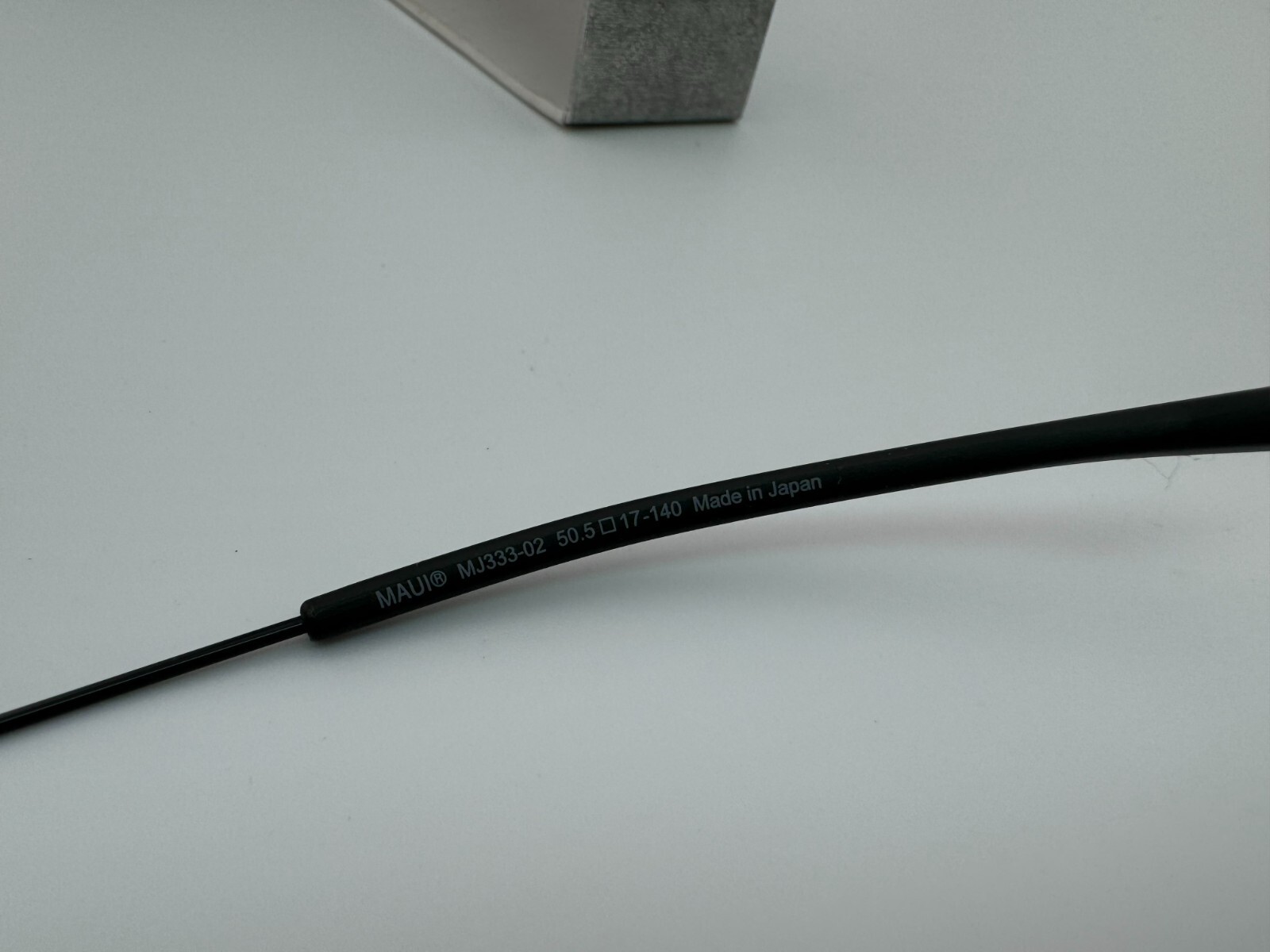 Pre-owned Maui Jim Aki Aki Mj 333-02 Black Neutral Grey Polarized Rimless Sunglasses