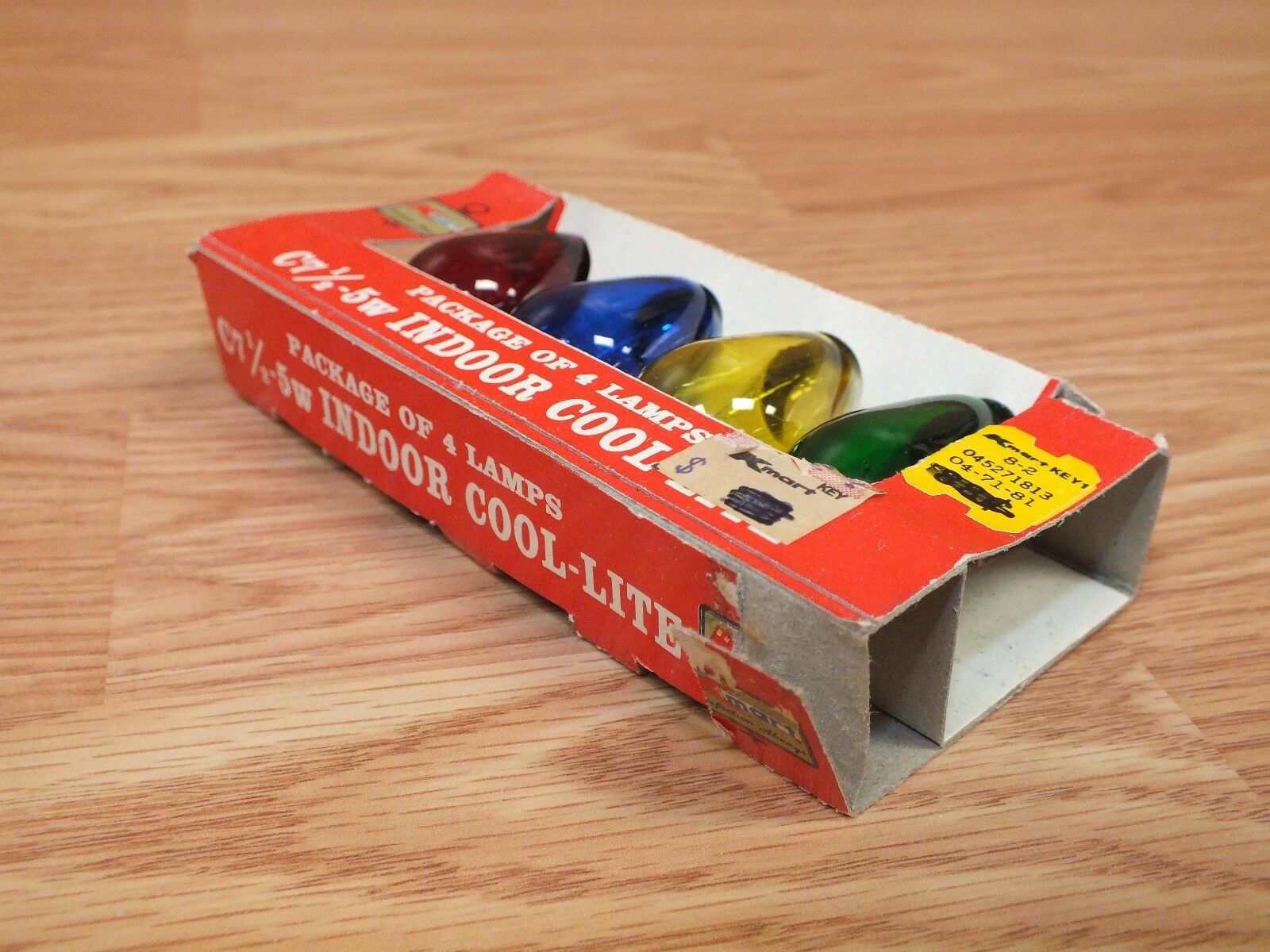 Genuine Vintage Kmart C7 1/2-5w Indoor Multi Color Bulbs (4) in Box **READ**