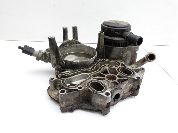 Audi A6 4F C6 05-09 TDI 3,0 165KW BMK Ölfiltergehäuse Ölfilter Gehause Halter Audi A6 4F C6 05-09 16.06.2005... Vorschau 4