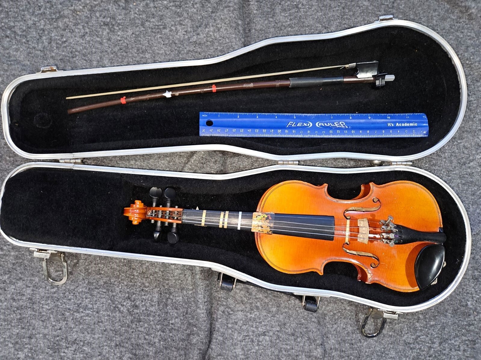 【美品】スズキ　バイオリン　No.330 1/8 1986年 美品】スズキ バイオリン No.330 1⁄8 1986年 極美虎○鈴木