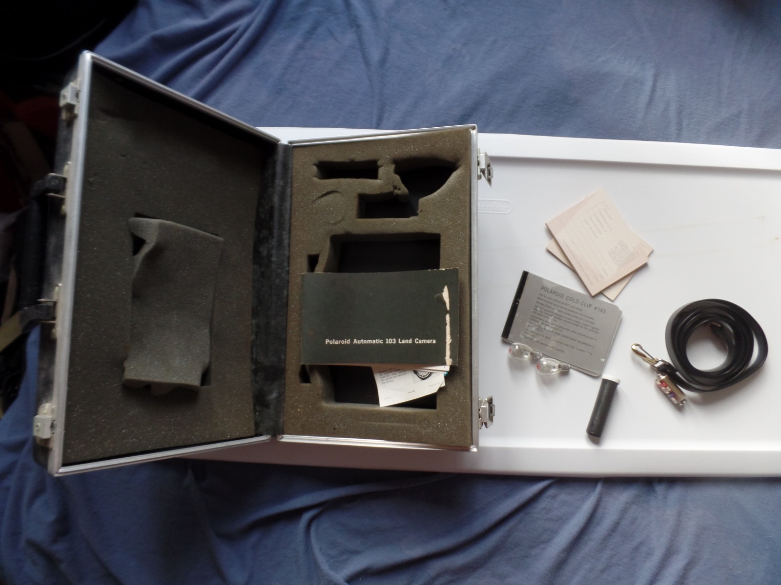 Polaroid Automatic 103 Land Camera CASE hard side suitcase (no camera)