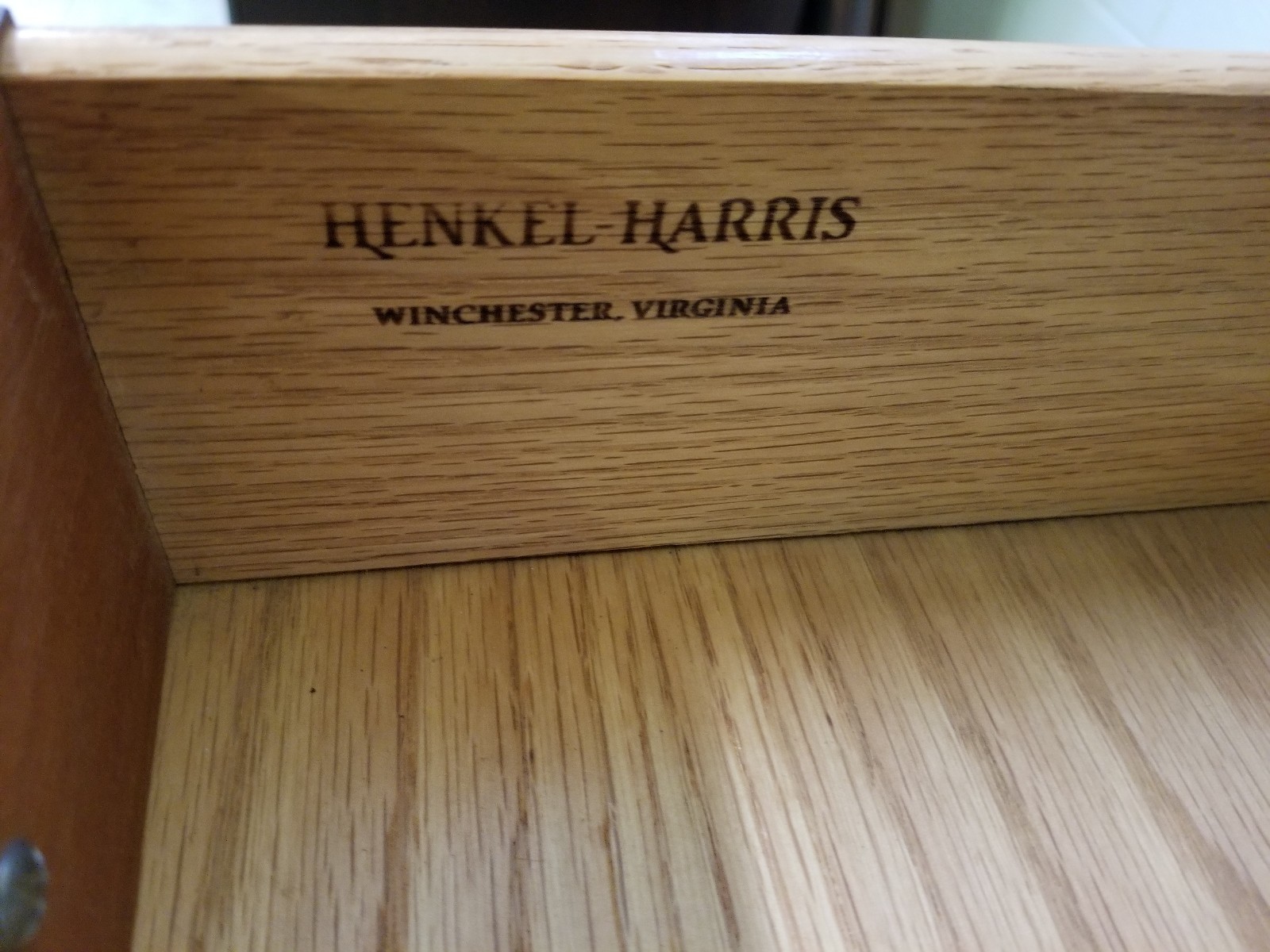 PAIR HENKEL HARRIS CHESTS NIGHTSTANDS 117 MAHOGANY FINISH 29