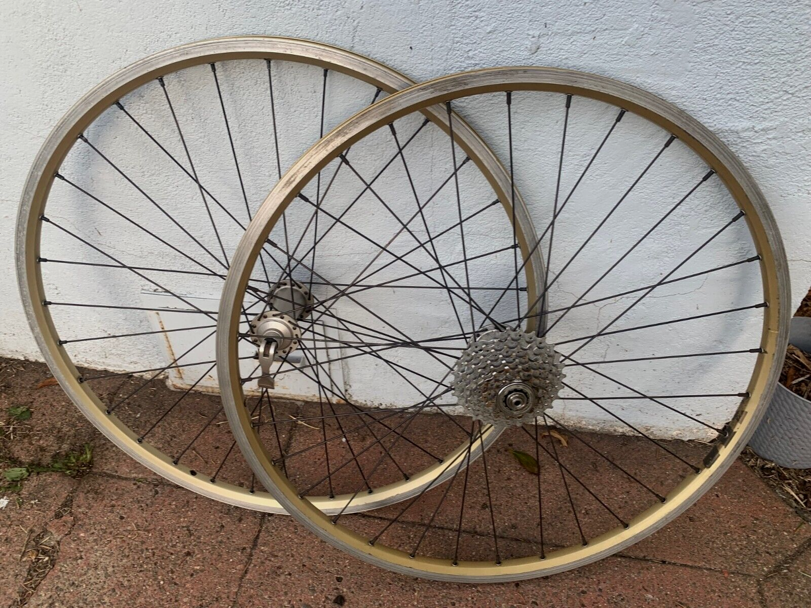 Vintage WHITE INDUSTRIES 26” Rear 8 spd Hub and SPECIALIZED Front Wheelset Mavic