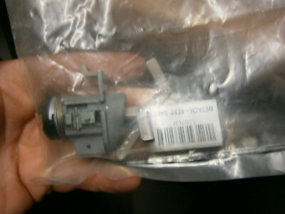 Genuine Volvo V70 XC70 Tailgate Bootlid Central Locking Motor Solenoid 2000-2008