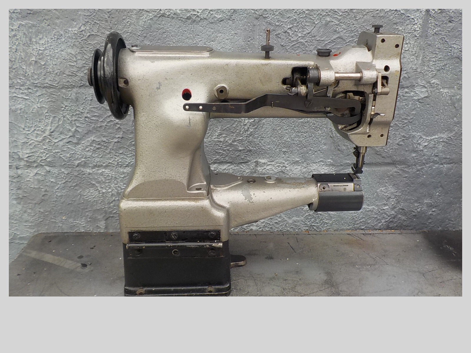 Industrial Sewing Machine Model Consew 227 , walking