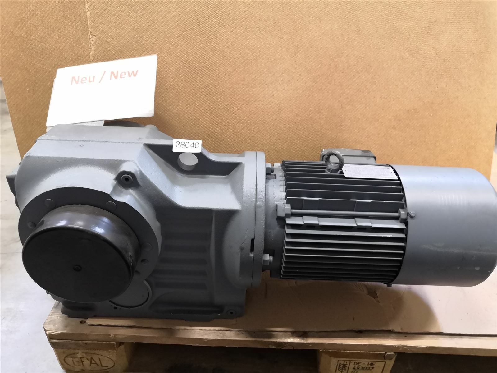 SEW 4 kw 23 min Getriebemotor KH87/T DV112M4/BMG/HR/TF/IS SEW 4 kw 23 min Getriebemotor KH87/T DV112M4/BMG/HR/TF/IS
