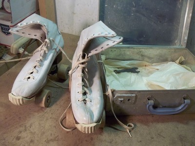 Old Roller Derrby Official Ladies Wood Wheel  Roller Skates in Case Size 7