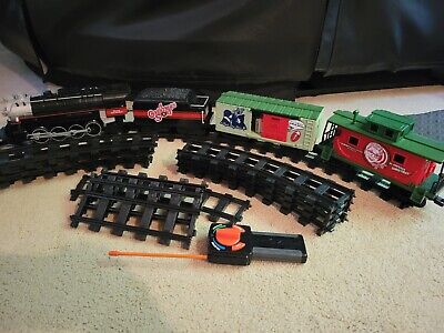 LIONEL trains A Christmas Story G guage Set (remote doesnt work) 2009 Target