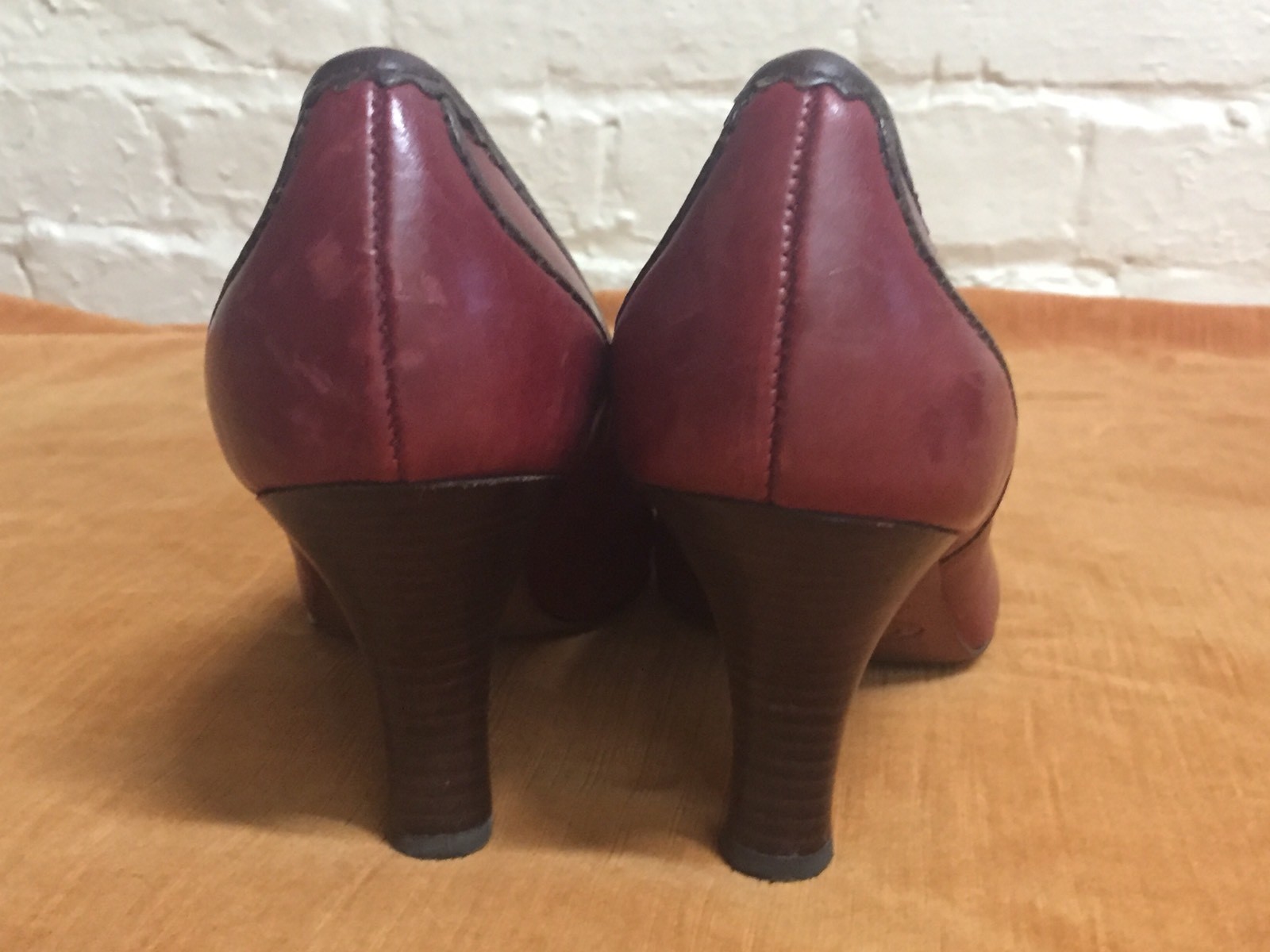 Vintage 70s 6.5 M Handmade Joan & David Pumps Shoes Heels Two Tone Brown Oxfords