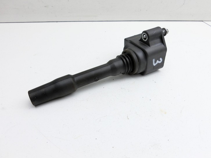 BMW F40 M135i 19-25 2,0i 225KW Zündspule Zyl.3 BMW F40 M135i 19-25 16.03.2021 12138643360 8643360 77850002 gebraucht Vorschau 2
