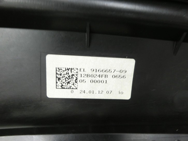 BMW F11 525d 10-14 Armaturenbrett Panel komplett mit HeadUp Ausschnitt BMW F11 525d 10-14 04.04.2013 9166657... Vorschau 9