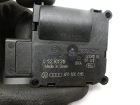 Audi Q7 4L 09-15 Luftklappenstellmotor Stellmotor Pos.1 Audi Q7 4L 09-15 22.10.2012 4F0820511B 0132801319 gebraucht Vorschau 2