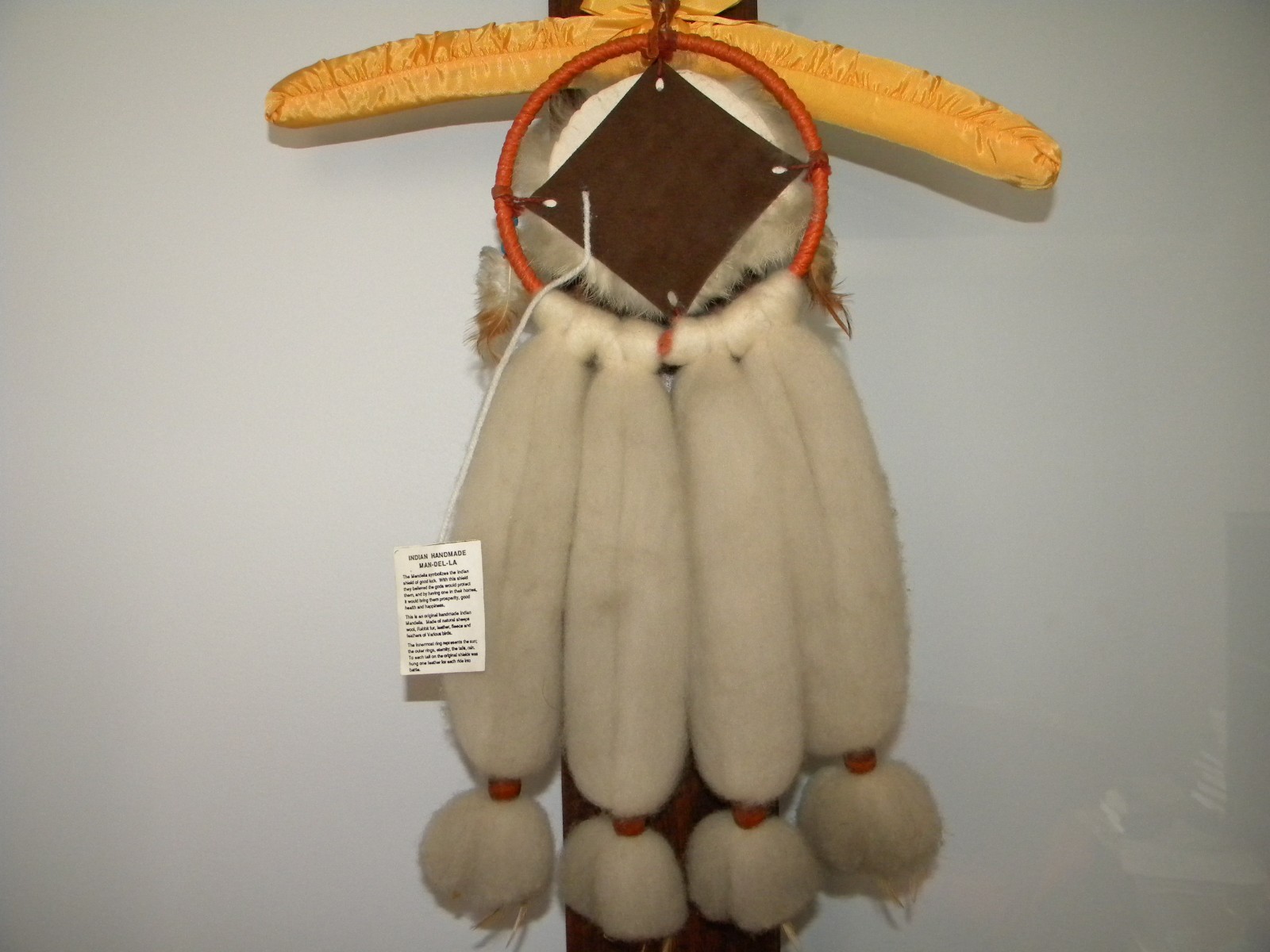 AMERICAN INDIAN HAND MADE MANDELLA BEADED DREAM CATCHER WALL HANGING