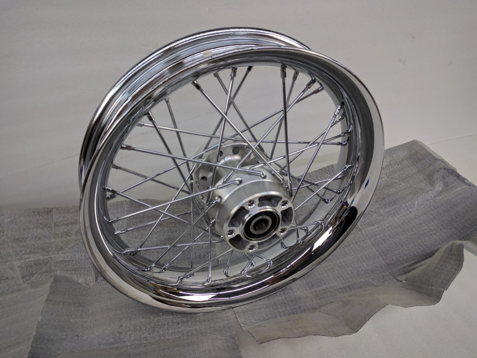 Harley-Davidson リアホイール　16X3.0 Mid-Usa 16 x 3.00 Chrome Complete Rear Wheel fits all Harley