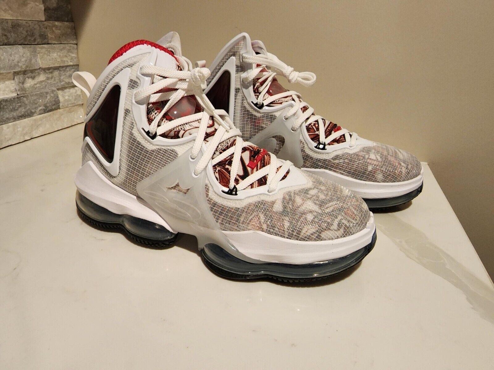 Nike LeBron 19 XIX Sketch CZ0203-101 White Red Men Nike LeBron 19 XIX Sketch CZ0203-101 White Red Men