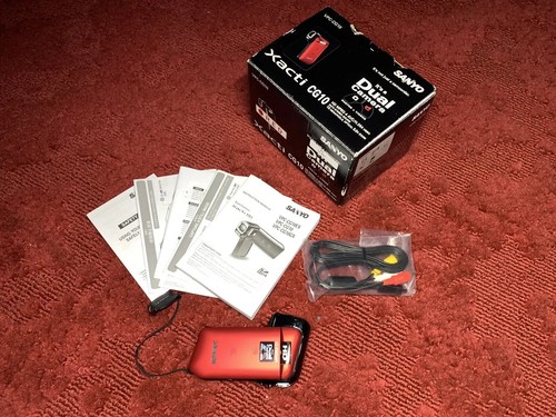 SANYO Xacti DMX-CG10　ピンク (SDカード、ケース付) Yahoo!オークション -「xacti cg10」の落札相場・落札価格