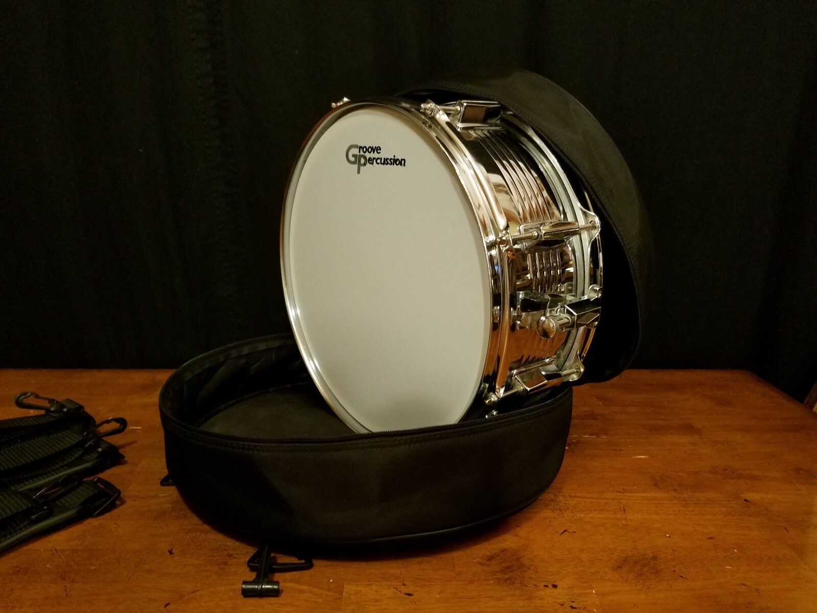 GROOVE PERCUSSION SNARE DRUM w/ CARRY CASE
