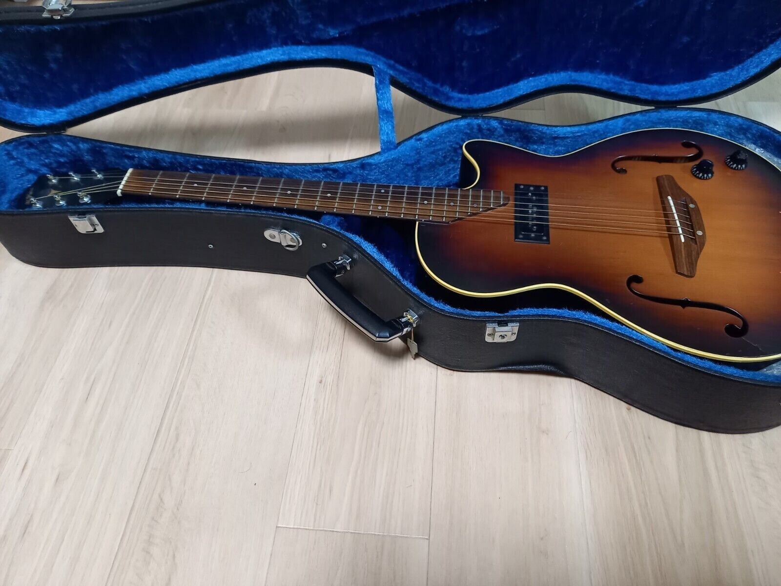 【訳あり】希少名器 K.Yairi KYF-1 初期型 マグネットピックアップ 訳あり】希少名器 K.Yairi KYF-1 初期型 マグネットピックアップ