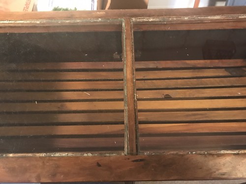 Antique Cigar Display Stand Beautful Wood & Glass 4 Shelves Humidor Cash Wrap