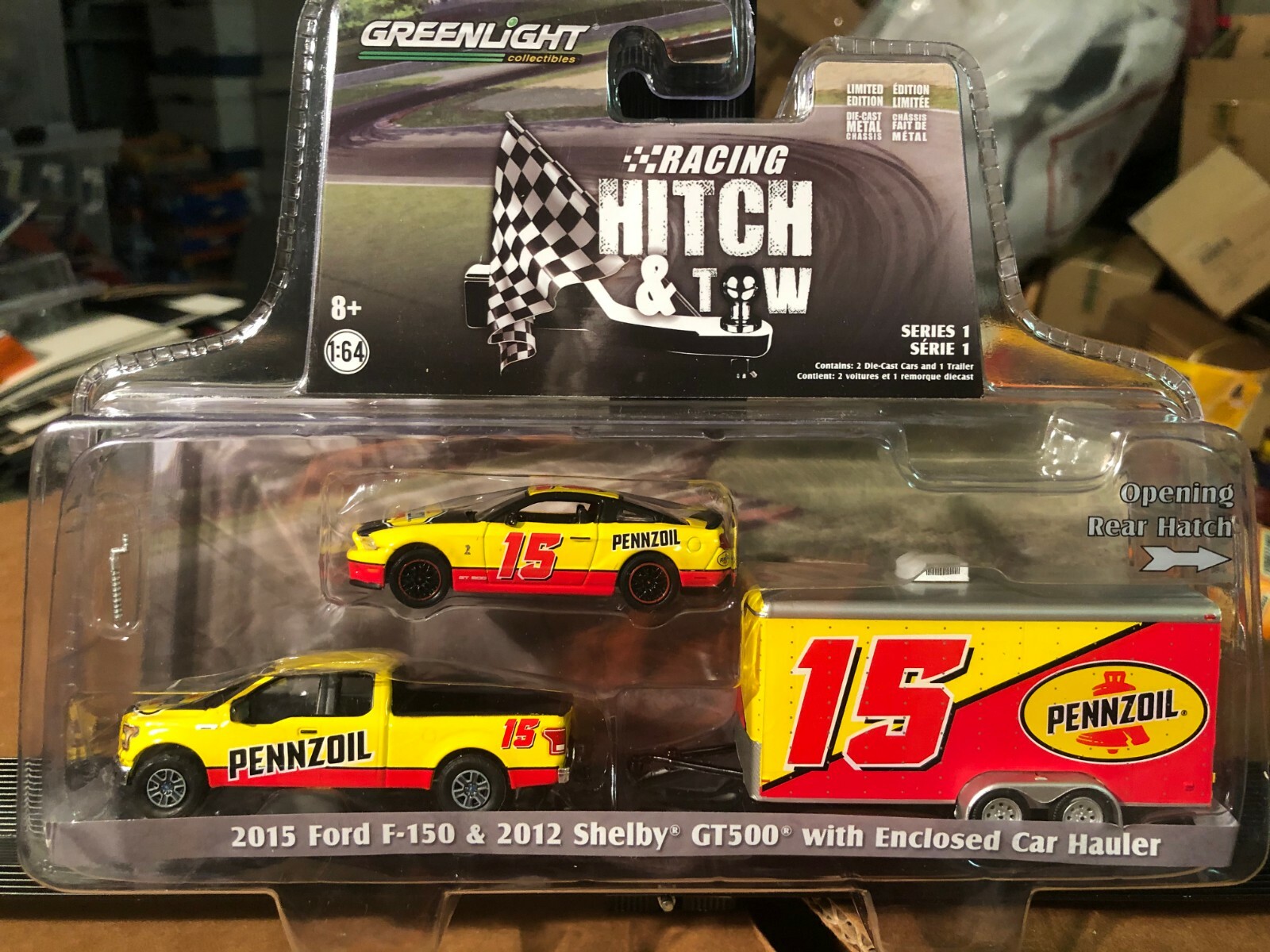 1/64 GREENLIGHT 3 PIECE HITCH & TOW PENNZOIL RACING 2012 SHELBY