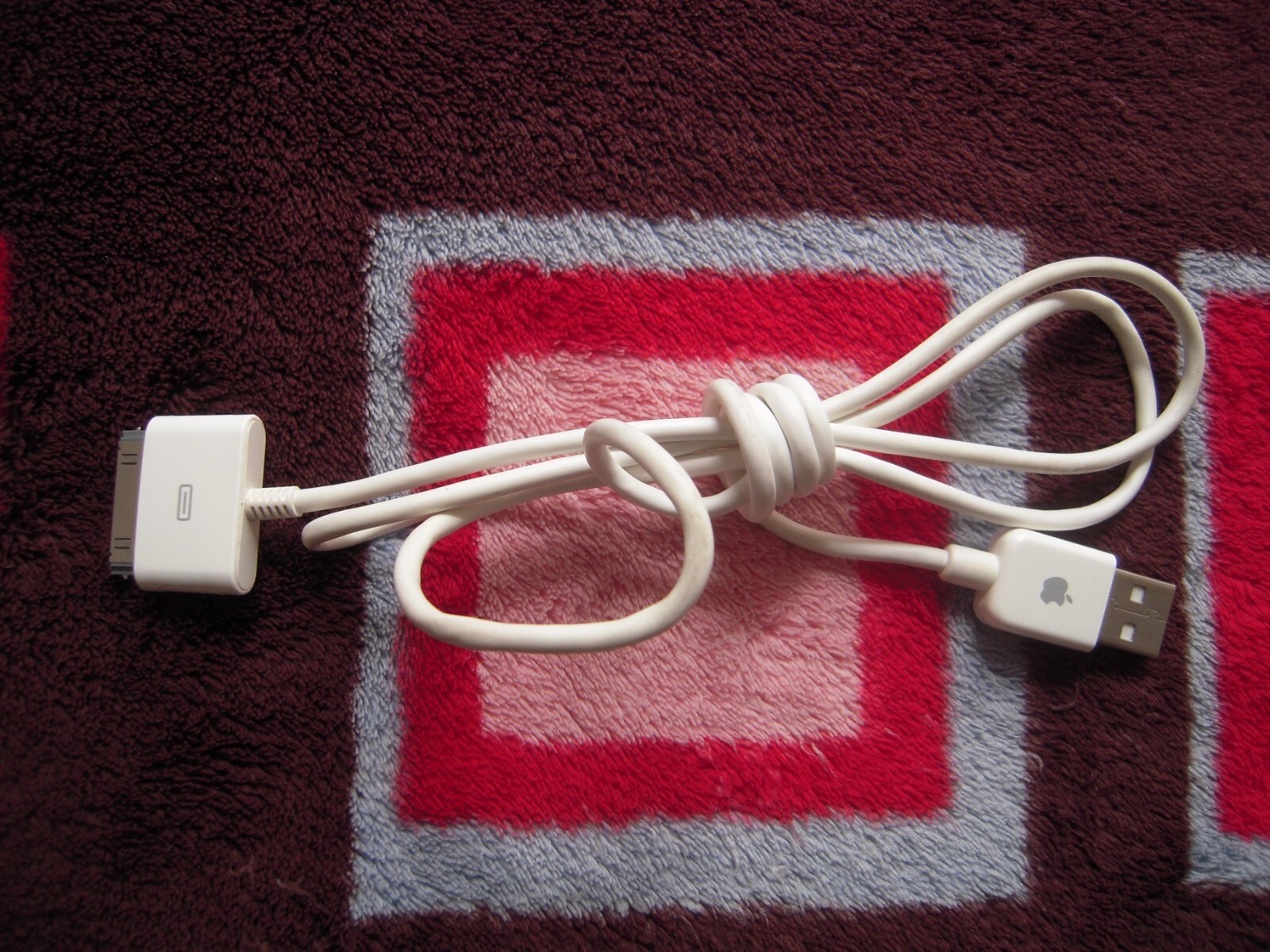 Apple iPod 10GB ホワイト　（Dock Connector) VINTAGE 2004 OEM APPLE WHITE IPOD DOCK CONNECTOR USB 2.0 W