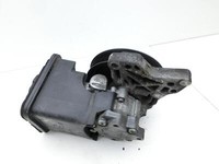 BMW E60 530d 5er 04-07 3,0d 160KW Servopumpe Hydraulikpumpe für Lenkung BMW E60 530d 5er 04-07 20.04.2004 6783431... Vorschau 4