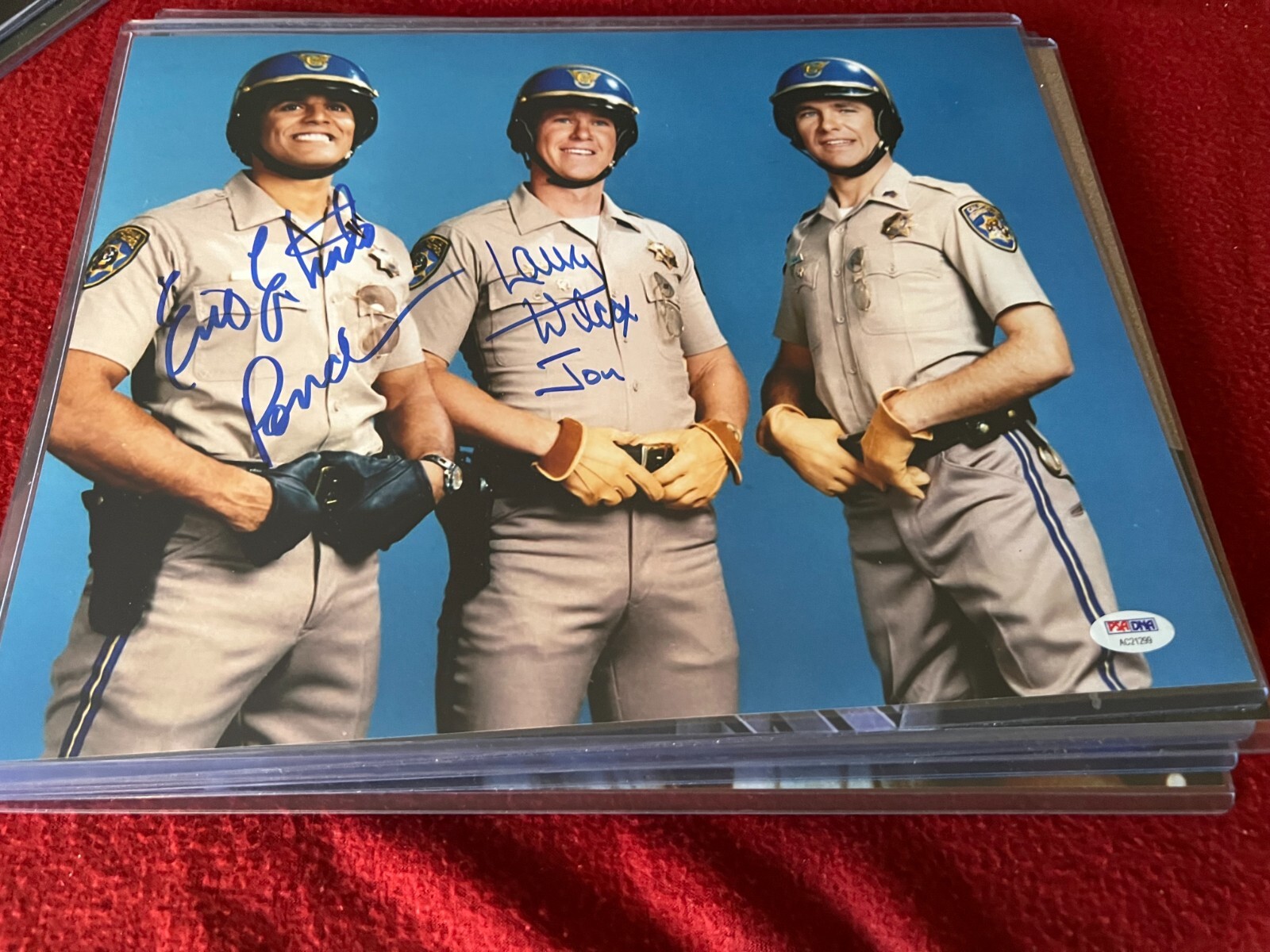 あらき サイン入りCD DVD CHiPs TV Show Signed 11x14 Larry Wilcox & Eric Estrada Dual