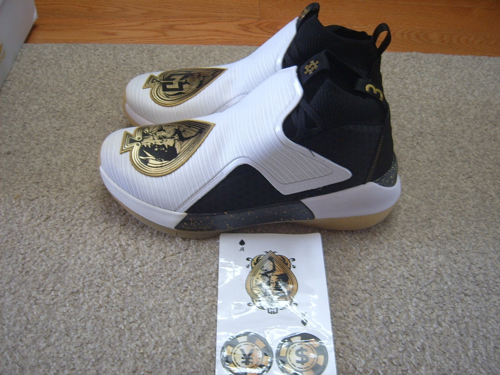 Size 10.5 - Li-Ning Yushuai XII 12 - LasVegas C.J.McCollum