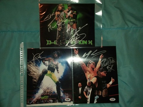 WWE Signed Lot, 8x10s, Bray Wyatt Fedora