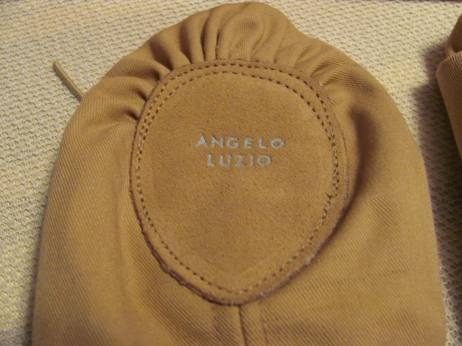 Angelo Luzio Body Wrappers Dance Shoes WENDY Size 6.5 Medium Womens Girls Beige