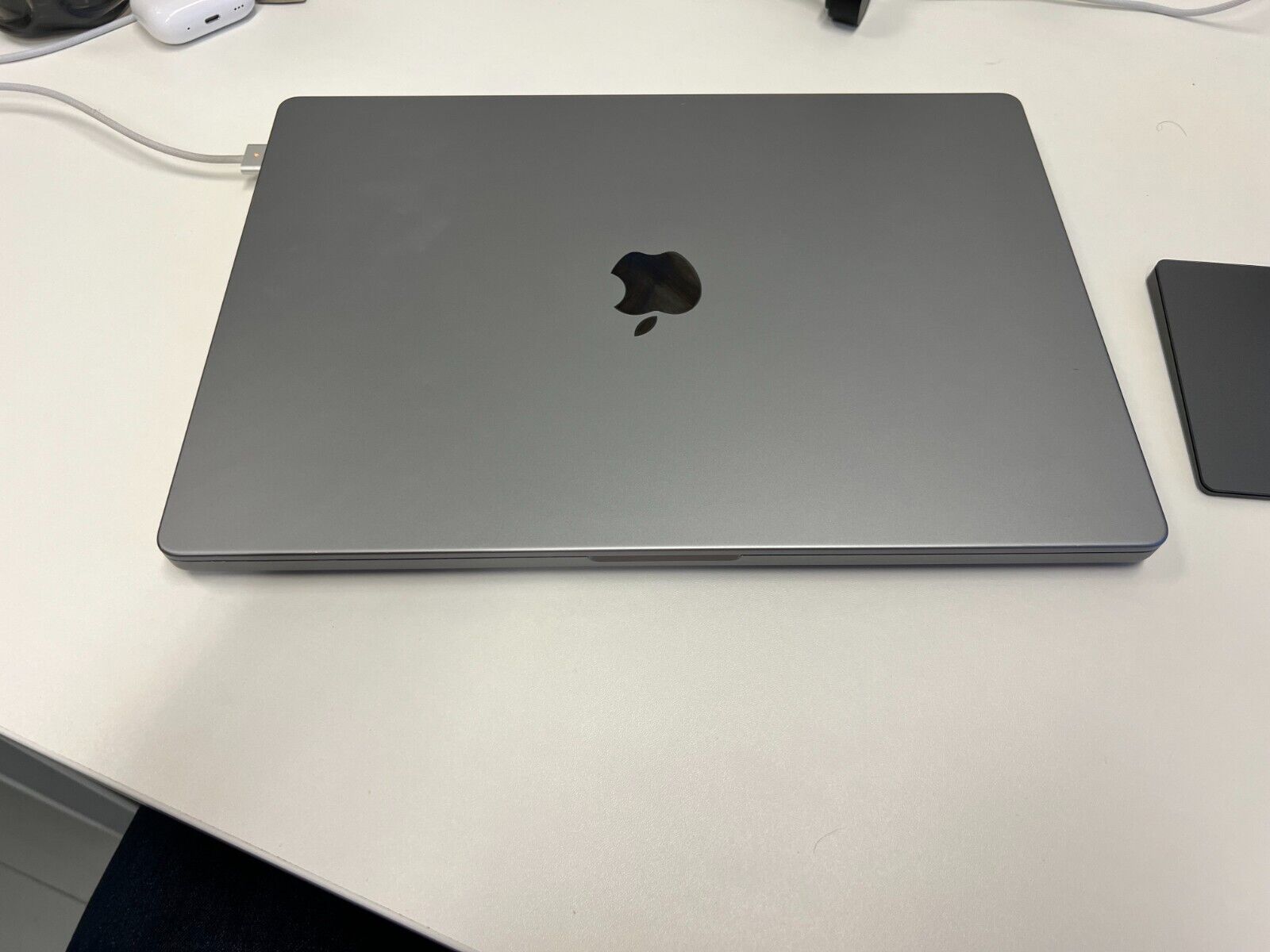 Apple MacBook Pro 16 Apple MacBook Pro 16